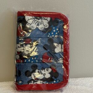 Harveys Mickey loves Minnie fun sized wallet